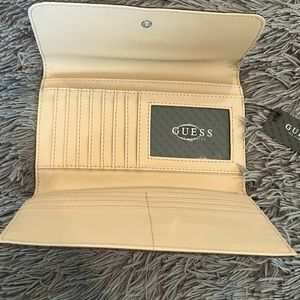 Guess Wallet